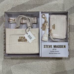 Steve Madden Cream Clutch and Wristlet gift Set
